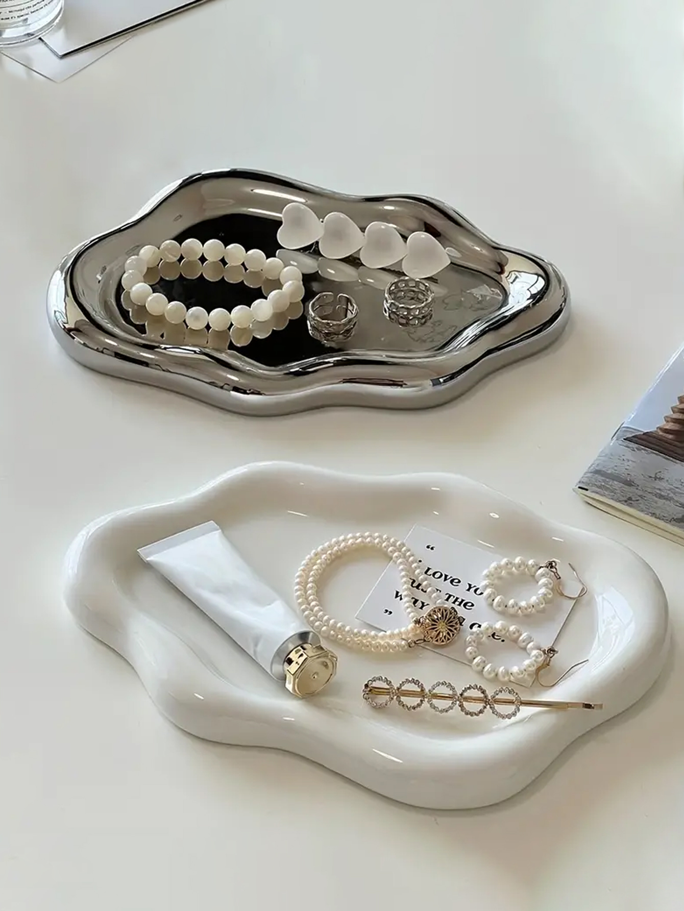 Jewelry Making Desk - Simple Stylish Cloud Ceramic Jewelry Storage