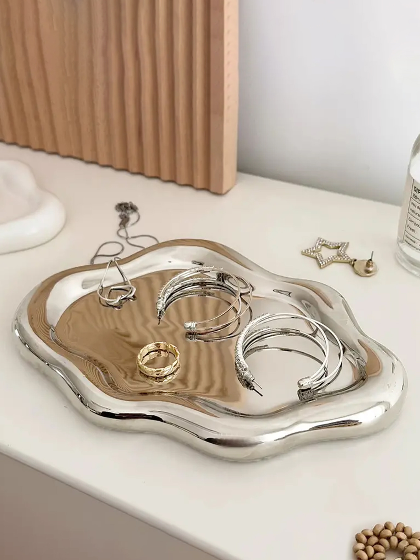 Simple Stylish Cloud Ceramic J - Jewelry Making Desk recensie en prijs